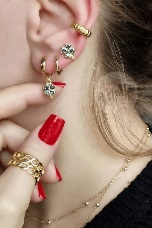 Mistik Topaz Taşlı Halka & Çivi Yonca Küpe Kombini