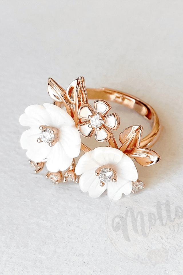 İthal Sedef Çiçek Motifi & Mineli Tasarım Yüzük